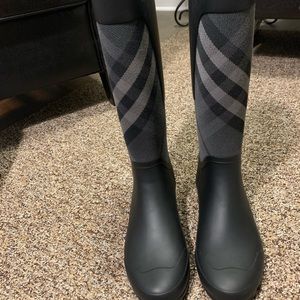 Burberry
Burberry Black Rubber and Beat Check Fabric Rain Boots Size 41